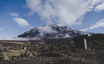 Snowy peak, Mount Kilimanjaro, Kilimajaro, Tanzania. Peter Conlan@Unsplash