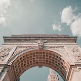 Arch in Washington Square Park, New york, New York. Aaron Birch@Unsplash