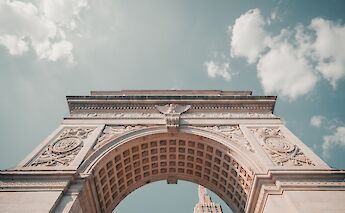 Arch in Washington Square Park, New york, New York. Aaron Birch@Unsplash