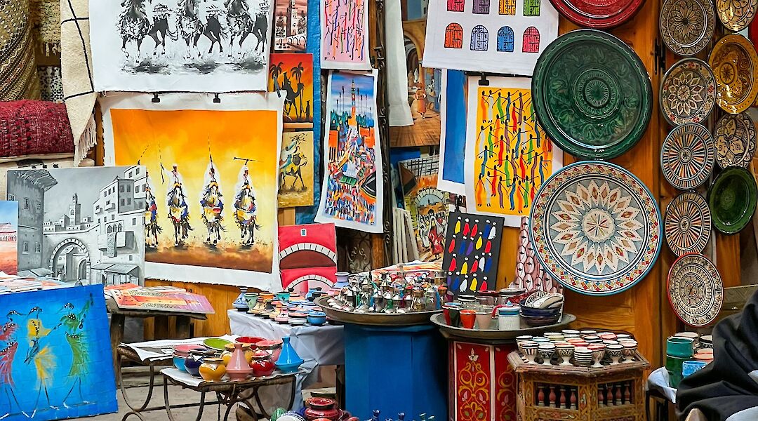 Arts and crafts at the city's market, Marrakesh, Morocco. Danai Tsoutreli@Unsplash
