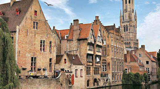 Canal in Bruges, Belgium. Despina Galani@Unsplash