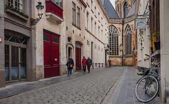 Bike parked on the streets of Bruges, Belgium. Elijah G@Unsplash