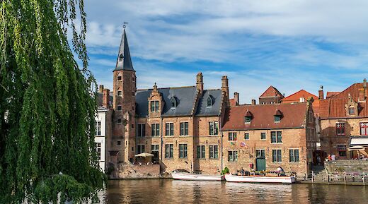 Canal in Bruges, Belgium. Ed Wingate@Unsplash