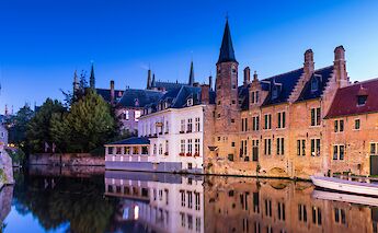 Evening in Bruges, Belgium. earlyrain studio@Unsplash