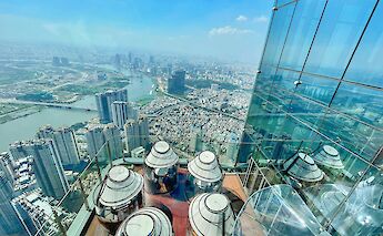 View from a restaurant, Ho Chi Minh City, Vietnam. Qui Nguyen@Unsplash