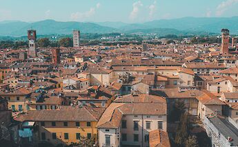 Rooftops of Lucca, Italy. Unsplash:Cristina Gottardi
