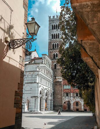 Streets of Lucca, Italy. Unsplash:Gabriele Natali