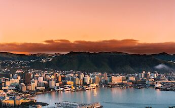 Sunset in Wellington, New Zealand. Sulthan Auliya@Unsplash
