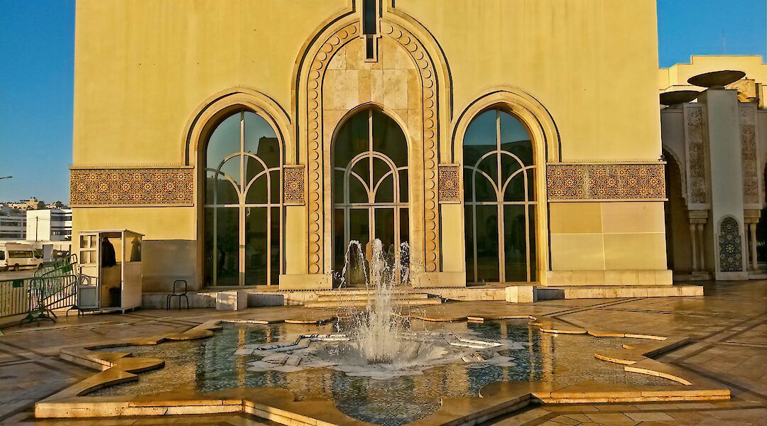 Entrance to Hassan II Mosque, Casablanca, Morocco. Thales Botelho de Sousa@Unsplash