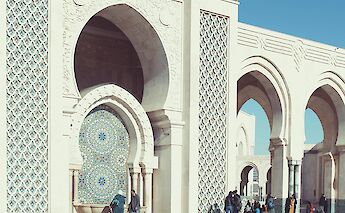 Arches, Casablanca, Morocco. Antonio Pires@Unsplash