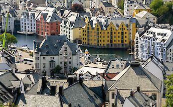 View of Alesund from Aksla, Norway. Diego Delso@Wikimedia Commons