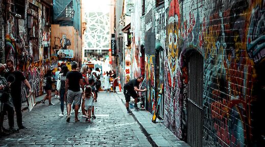 Street art painting, Melbourne, Australia. Annie Spratt@Unsplash