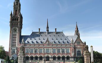 Tourists taking pictures at the Peace Palace in the Hague, Netherlands. I am the Stig@Wikimedia Commons