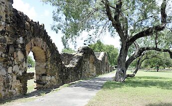 Stone walls of Mission Espada, San Antonio, Texas, USA. CC:Travelinchase