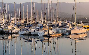 Harbor, Santa Barbara, California. Yvon Douran@Unsplash