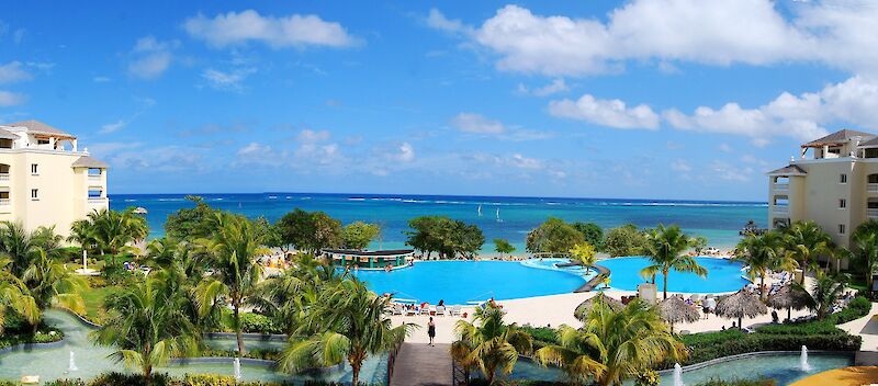 Paradise in a picture, Montego Bay, Jamaica. CC: Trevor Cameron (CC-BY-SA-2.0)