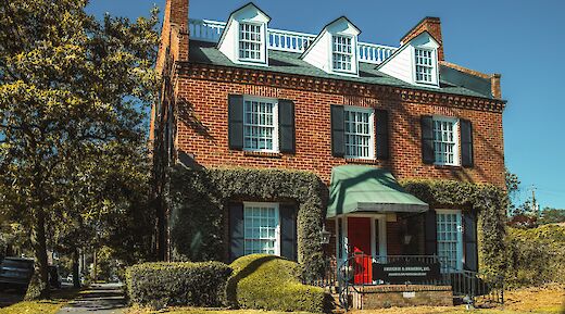 Antebellum house, Savannah, Georgia. Diane Picchiottino@Unsplash