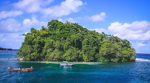 Motor boats by the island, Blue Lagoon, Port Antonio, Jamaica. Paul Mathew@Unsplash