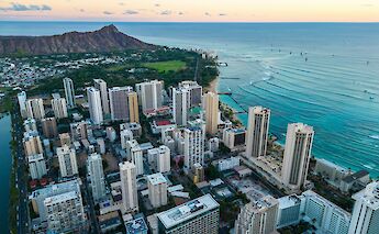 Honolulu cityscape, Honolulu, Hawaii. Spenser Sembrat@Unsplash