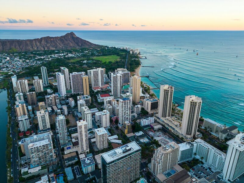 Honolulu cityscape, Honolulu, Hawaii. Spenser Sembrat@Unsplash