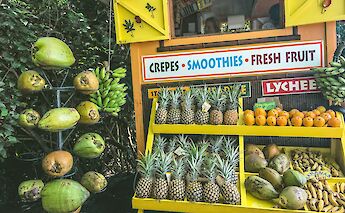 Fruit stand, Honolulu, Hawaii. Hristina Satalova@Unsplash