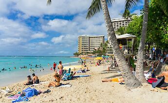 Waikiki Beach, Honolulu, Hawaii. Sung Shin@Unsplash