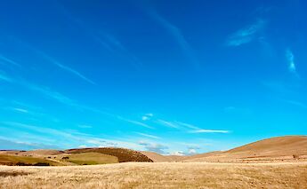 Clear skies over the Barossa Valley Countryside, Adelaide Hills, Austraila. Louis Hoang@Unsplash