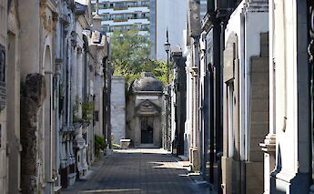 Cementerio de Recoleta, Buenos Aires, Argentina. Embajada de EEUU en Argentina@Flickr