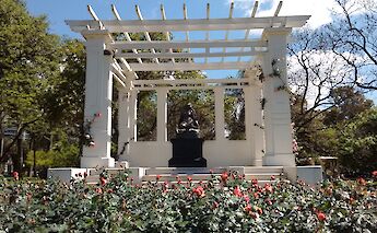 Rosedal, Buenos Aires, Argentina. K.B.L. Luccia-1.000 pic@Flickr