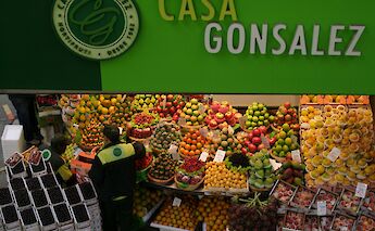 Fruit vendor at Mercado Municipal, Sao Paulo, Brazil. Flickr: guilherme jofili