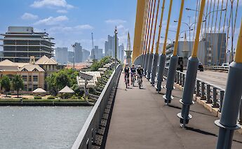 Historic Bangkok Bike Tour. CC: TO