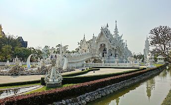 Beautiful architecture on display, White Temple, Chiang Mai, Thailand. Peter Borter@Unsplash