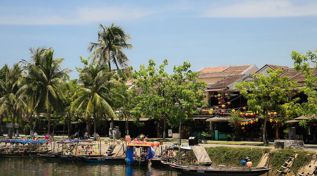 Boats on the banks of Hoi An, Vietnam. Aiph Doan@Unsplash