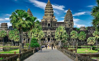 Siem Reap Angkor Temples Bike Tour. CC: TO