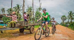Siem Reap Countryside Bike Tour with Lunch