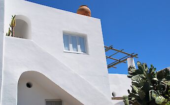 White House in Panarea, Italy. Lella Viola@Unsplash
