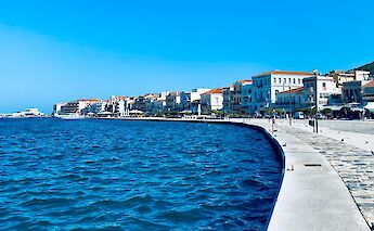 Vathy waterfront, Greece. Armand Khoury@Unsplash