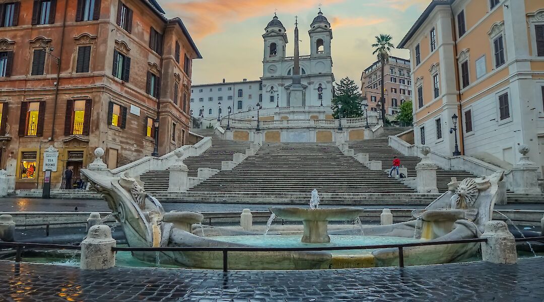 Amazing buildings around the spanish steps, Rome, Italy. Shai Pal@Unsplash