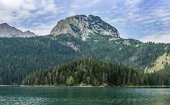 Hills and mountains at Black Lake, Durmitor, Zabljak, Montenegro. Simon Mumenthaler@Unsplash
