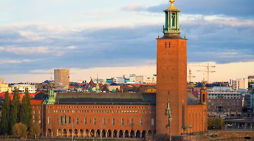 Sunlit City Hall of Stockholm, Sweden. Flick: Chas B