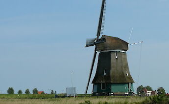 Windmill in Volendam, Holland. bertknot@Flickr