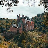 Eltz Castle, Wierschem, Germany. Ruben Daems@Unsplash