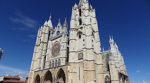 Leon Cathedral, Spain. puffin11k@Flickr