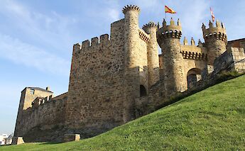 The Castillo de los Templarios, originally a Roman fort, was fortified by the Knights Templar to protect pilgrims. ELentir@flickr