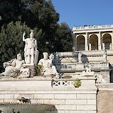 Roman sculptures at the Piazza del Popolo, Rome, Italy. Anthony Gucciardi@Unsplash