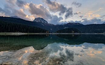 Beautiful Peaks reflecting on the Black Lake, Zabljak, Montenegro. Miljan Mijatovic@Unsplash