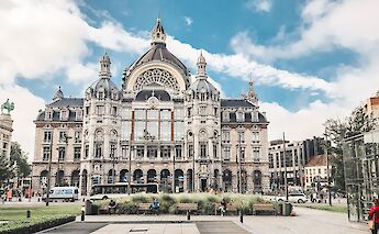 Antwerp Centraal Station, Belgium. Bente Hagens@Unsplash