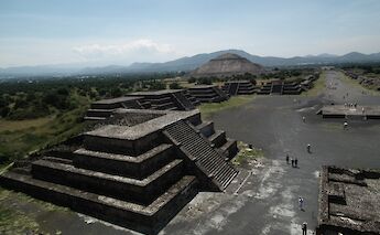 Aerial view of the pyramids of Teotihuacan, Mexico. Nacho Facello@Flickr