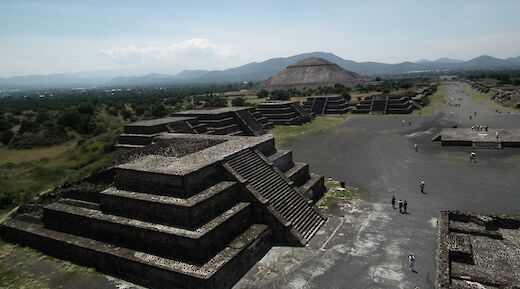 Aerial view of the pyramids of Teotihuacan, Mexico. Nacho Facello@Flickr