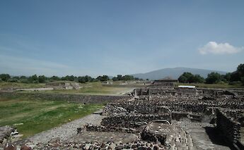 View from the top, pyramid at Teotihuacan, Mexico. Nacho Facello@Flickr